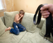 Βία και κακοποίηση στην οικογένεια