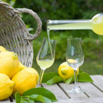 Limoncello: ένα ποτό για τις ανοιξιάτικες νύχτες μας!
